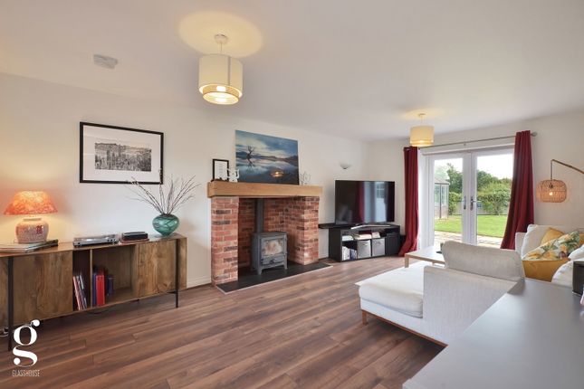 9, Winding Pool Close, Dymock photo 3