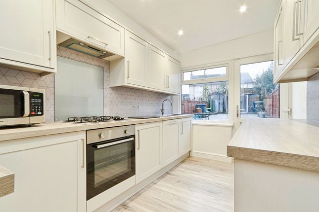 Chestnut Orchid, 11a, Rosslyn Grove, Keighley photo 3