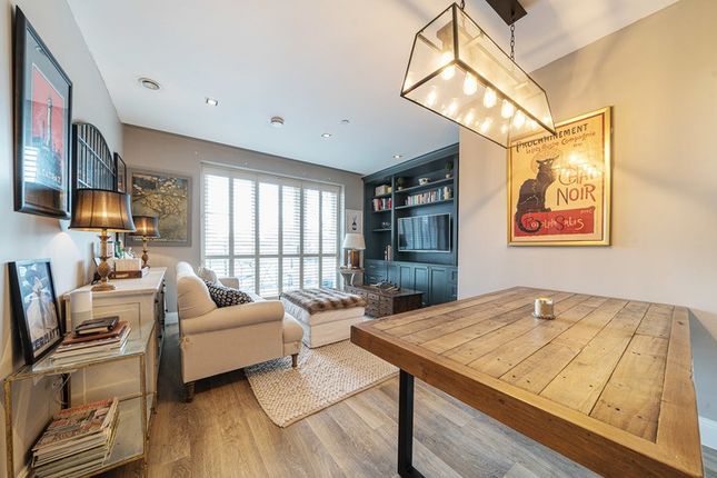 Flat for sale in Renaissance Square, Chiswick, Greater London