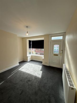 18, Winter Terrace, Barnsley photo 4