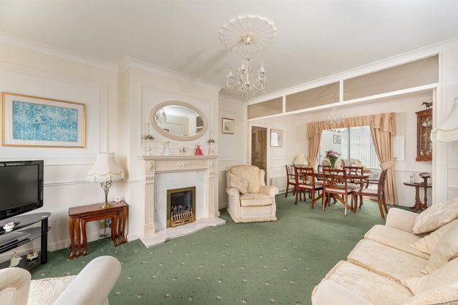 60, Banksfield Crescent, Yeadon photo 3