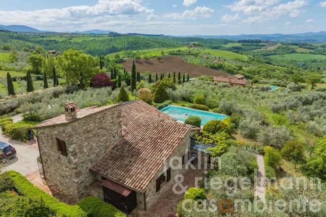 Country house for sale in Italy, Umbria, Perugia, Gualdo Cattaneo