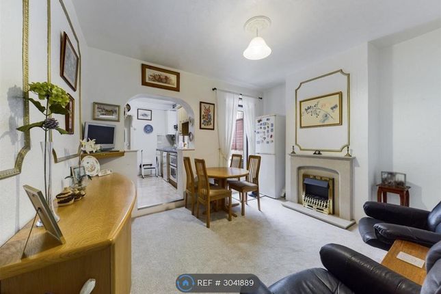 Prospect Avenue, Strood photo 3