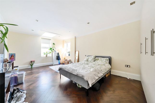 Flat for sale in Palace Grove, Bromley