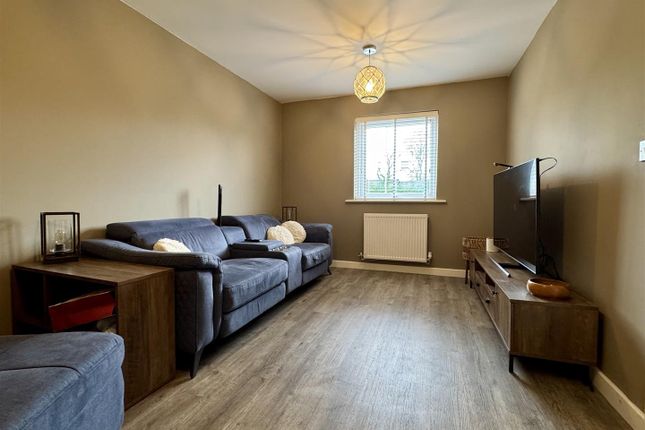 4, Sonnet Close, Plymouth photo 3