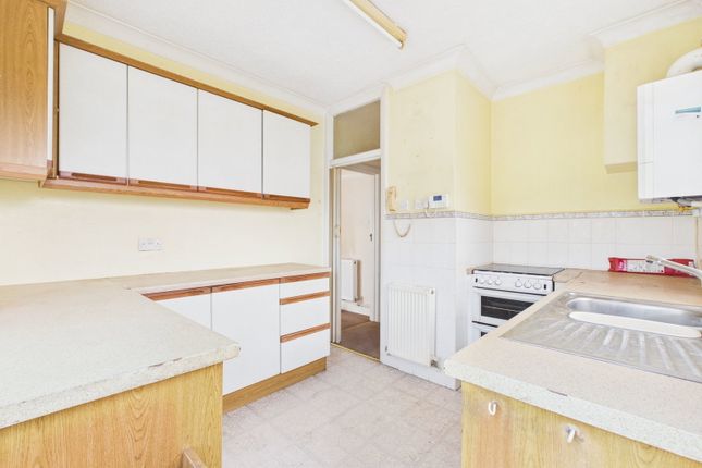 62, Cecil Road, Lancing photo 4