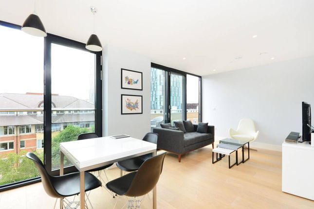 Flat to rent in Spitfire Building, King's Cross, London