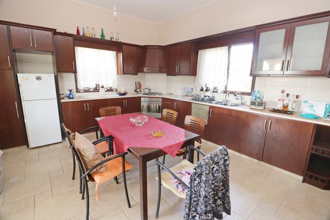 Bungalow for sale in Choletria, Pafos, Cyprus