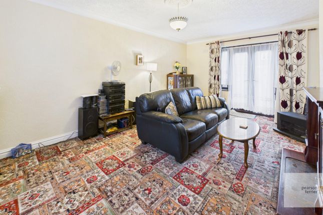 28, Woodroyd Drive, Bury photo 3