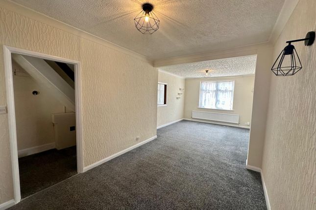 92, Arundel Road, Great Yarmouth photo 2