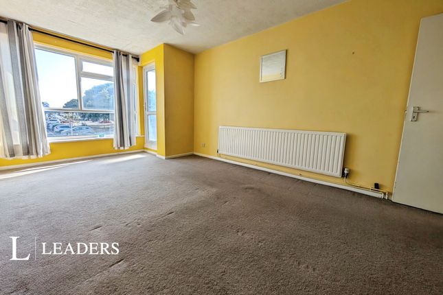 11, Green Court, Littlehampton photo 2