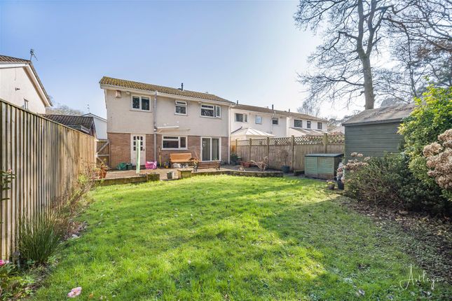 21, William Bowen Close, Swansea photo 4
