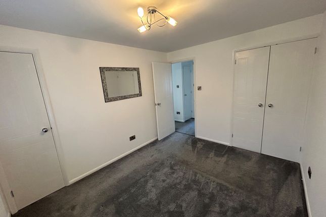 27, Dunsters Mead, Welwyn Garden City photo 3