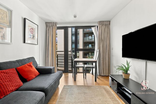 Flat 107, London photo 4