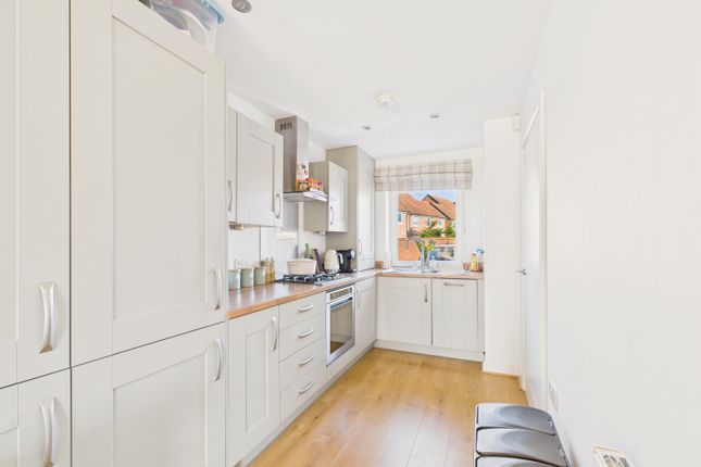 2, Starling Close, Nottingham photo 4