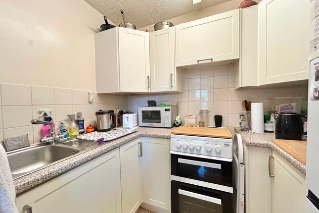 46 Homecourt House, Exeter photo 3