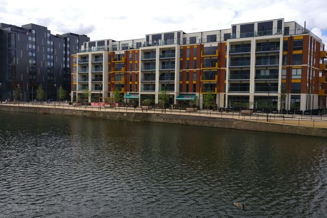 Thumbnail Flat to rent in Riverside Square, Bedford