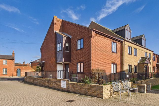2-bed flat on 1, Tanyard Court, Woodbridge, £215,000