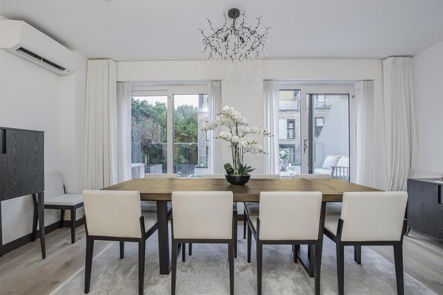 14, Noel Coward Avenue, Uxbridge photo 4