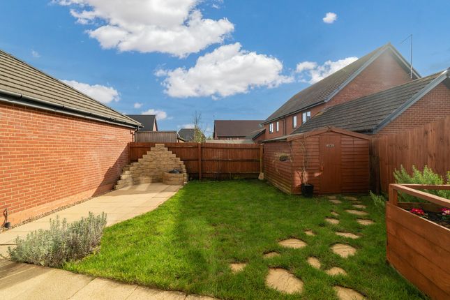 7, Rievaulx Way, Daventry photo 4