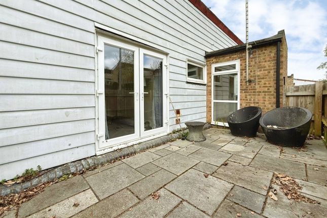 100, Jameston, Berkshire photo 2