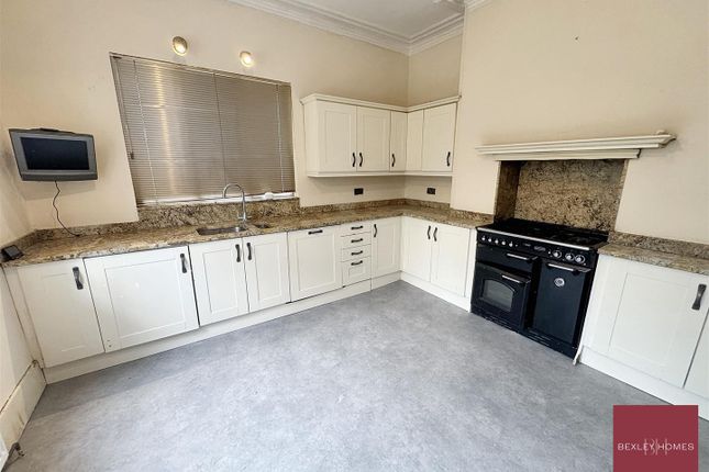 1, Cobham Terrace, Bean Road, Greenhithe photo 2