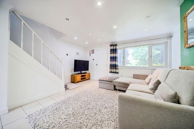 64, Tiffany Close, Milton Keynes photo 4