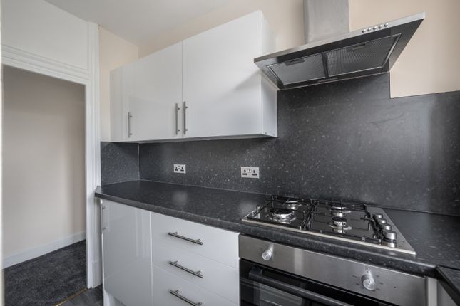 167, Grove Hall Court, London photo 4