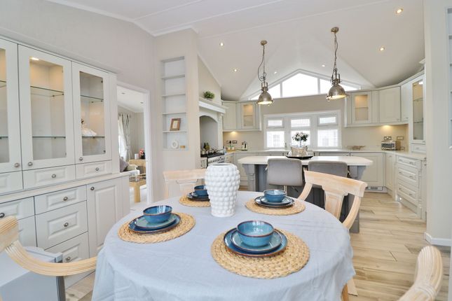 2-bed house on Grange Stables, Bay Farm, Grange Road, Southampton, £200,000