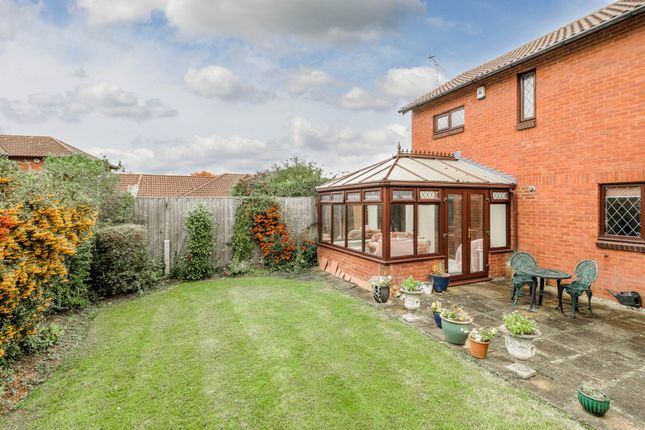 2, Lascelles Close, Milton Keynes photo 4