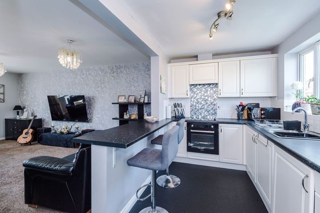 7 Waterford Close, Wigan photo 4