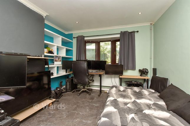 2, Danson Way, Gillingham photo 4