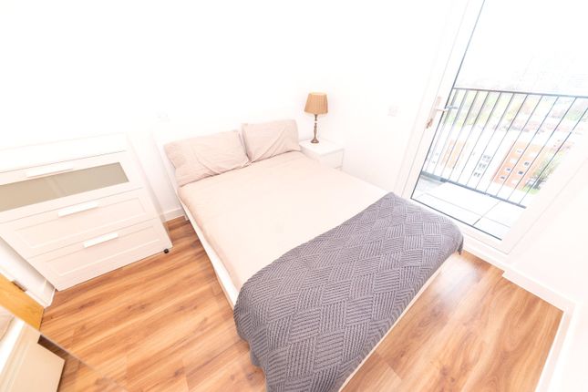 Property to rent in The Gateway, 15 Trafford Road, Salford