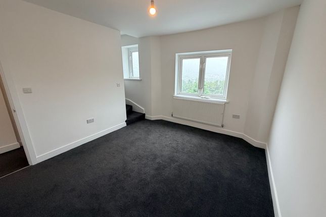 61 Chepstow Road, Treorchy photo 4