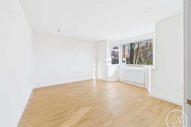 7, Moor Allerton Crescent, Leeds photo 3