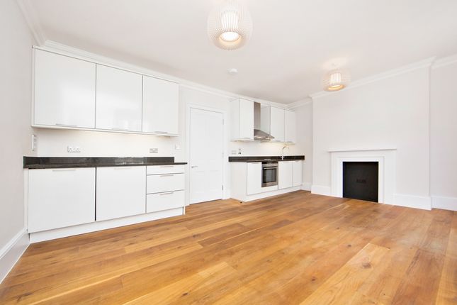 Flat to rent in Manchester Street, London