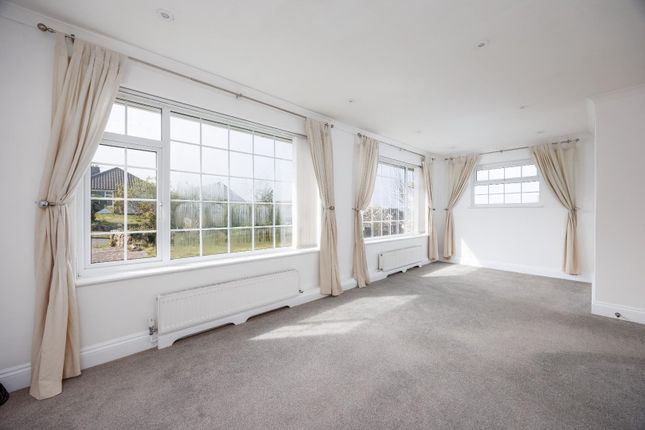 11, Mayview Close, Heathfield photo 2