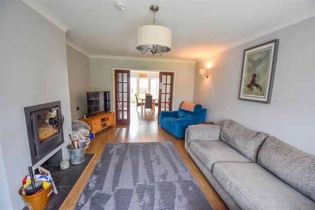 9, Glen Hazel, Brentwood photo 2