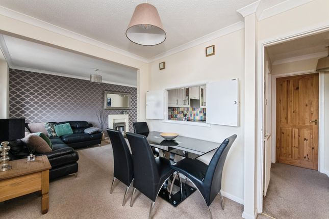 3, Ripon Close, Exeter photo 4