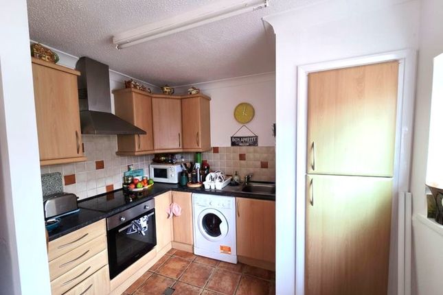 Flat 3, White Court Beach Street, Dawlish photo 4