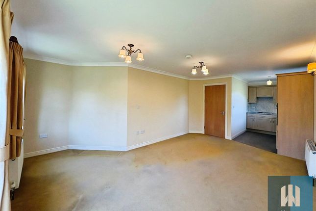 Flat 15,, Autumn Heights, Mirfield photo 2
