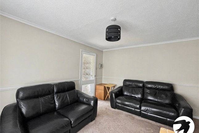 20, Yew Tree Close, Kent photo 3