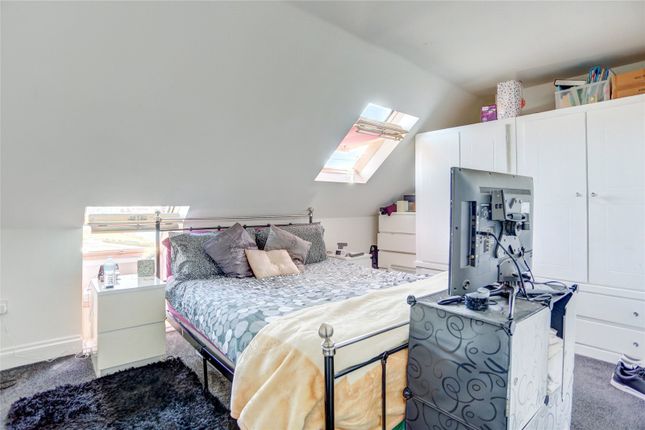 Flat for sale in The Gardens, Southwick