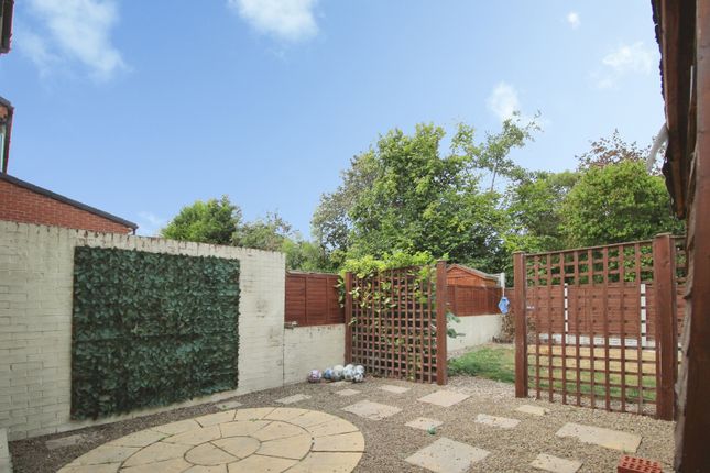 24, Kingfisher Mews, West Yorkshire photo 4