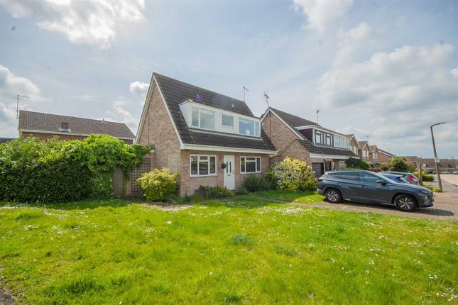 Thumbnail Property for sale in Leybourne Drive, Springfield, Chelmsford