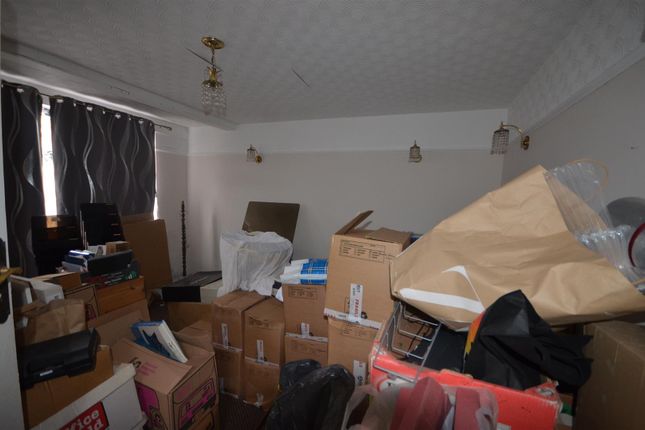 156, Windermere Avenue, Wembley photo 2