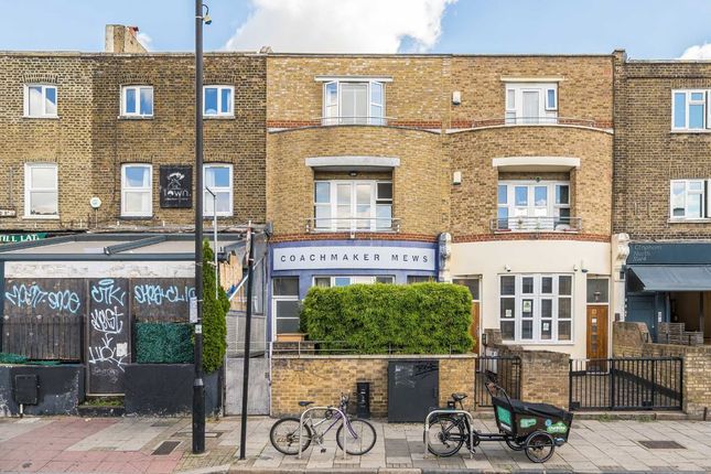 1-bed flat on 1, Coachmaker Mews, London, £2,250/mo