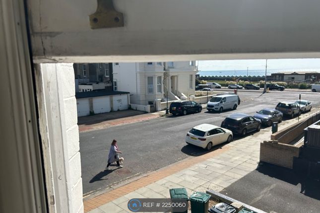 Flat, Sackville Gardens, Hove photo 3