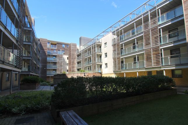 Flat for sale in Kingscote Way, City Centre, Brighton