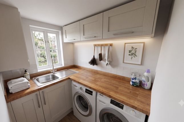 Broomfield Cottage, Guildford Road, Dorking photo 3
